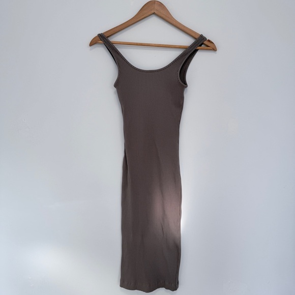 Aritzia Wilfred Free Murdock Dress in Modern Taupe - Picture 2 of 4